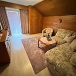 Daire Haus Kneissl Seefeld in Tirol