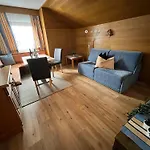 Daire Haus Kneissl Seefeld in Tirol