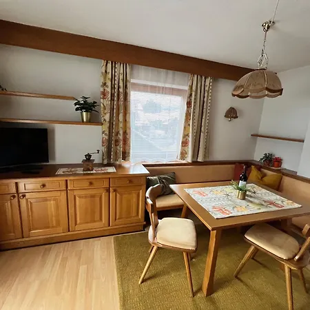 Haus Kneissl Апартаменты *