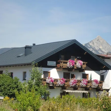 Haus Kneissl Seefeld w Tirolu